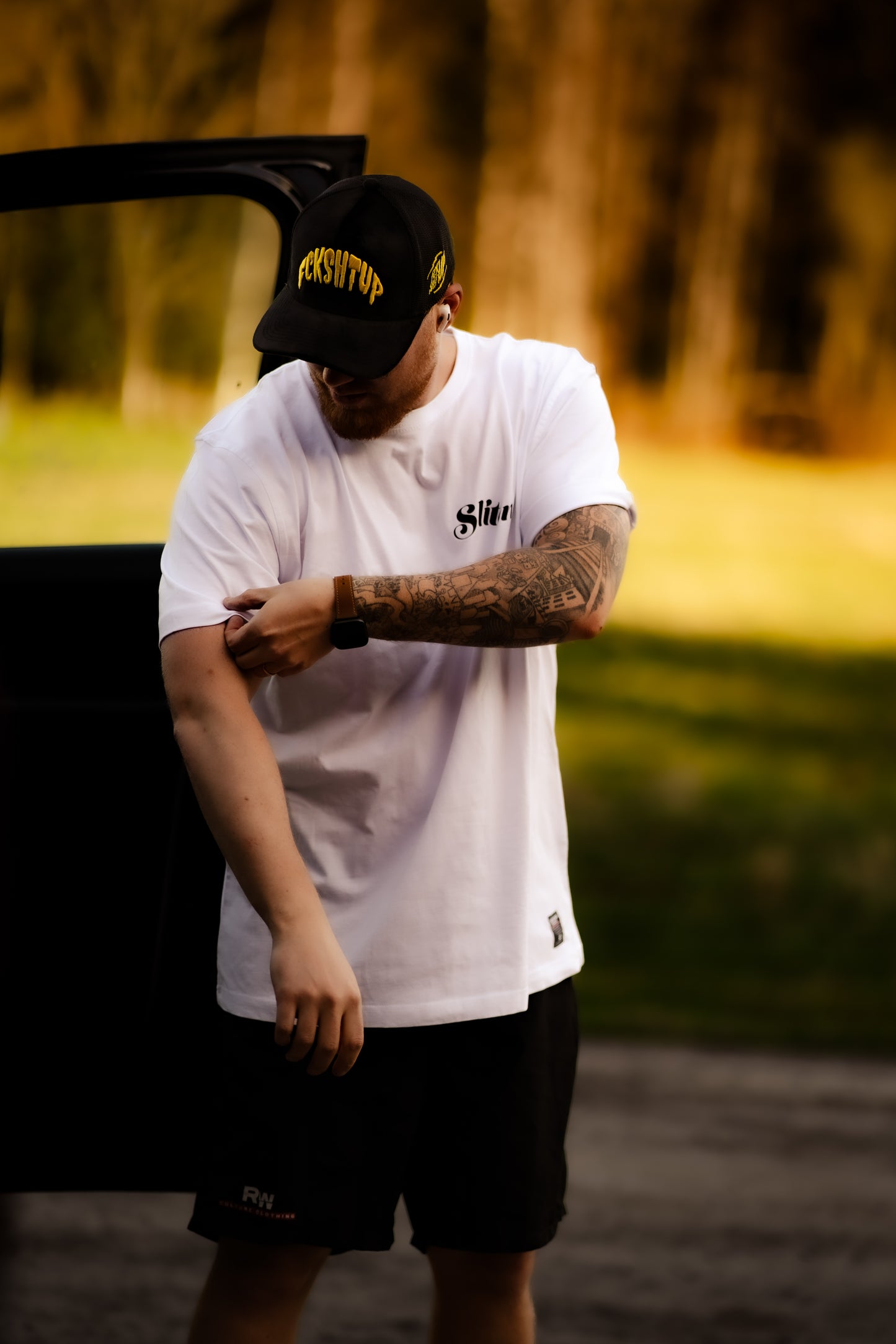 "Sliten" Roaderwear T-shirt Classic Fit - Vit