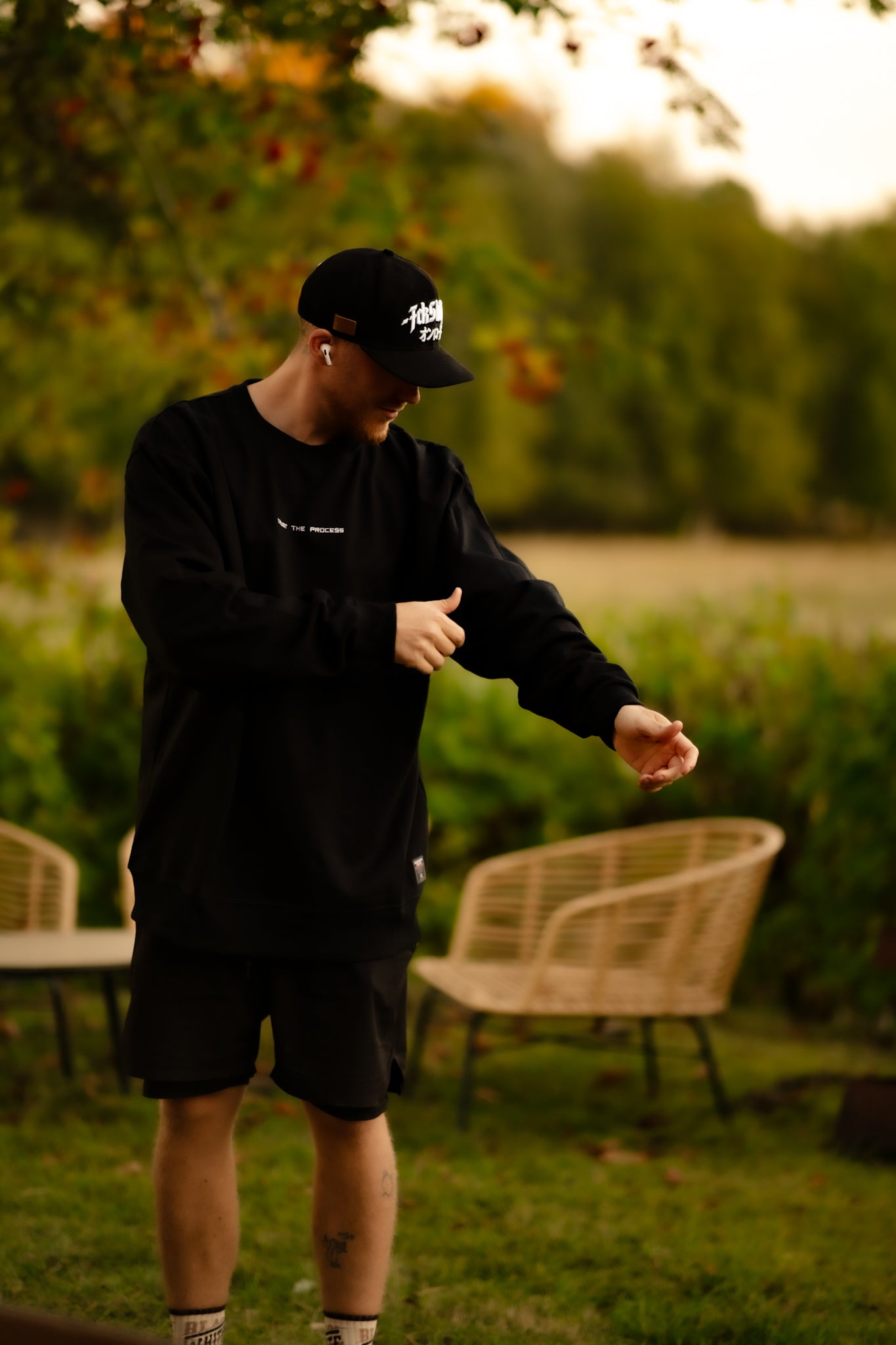 Sweatshirt Trust The Process - Black Color