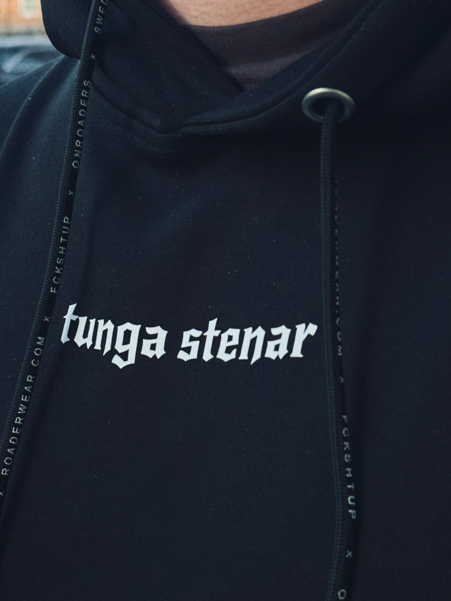 Raketforskaren - Tunga Stenar - Svart Hoodie