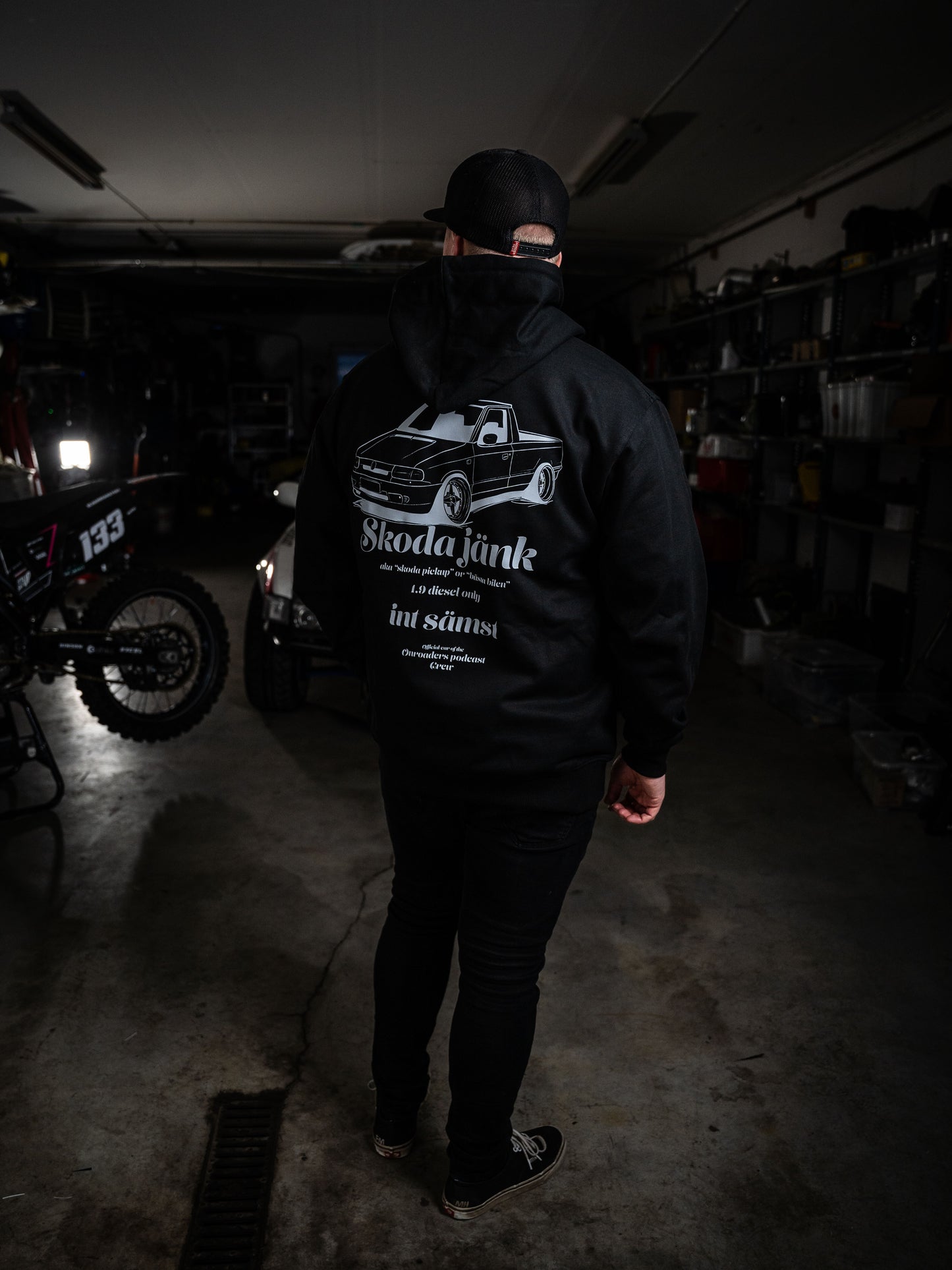 ONROADERS PODCAST SKODAJÄNK BLACK HOODIE