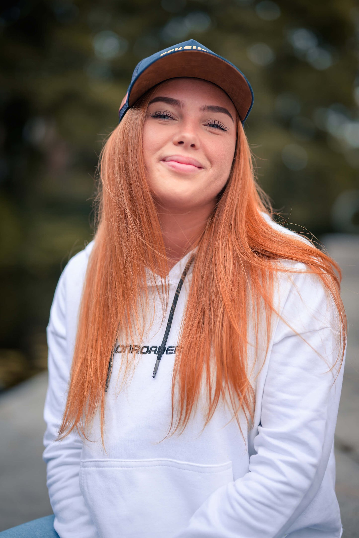 Onroaders White Cropped Hoodie