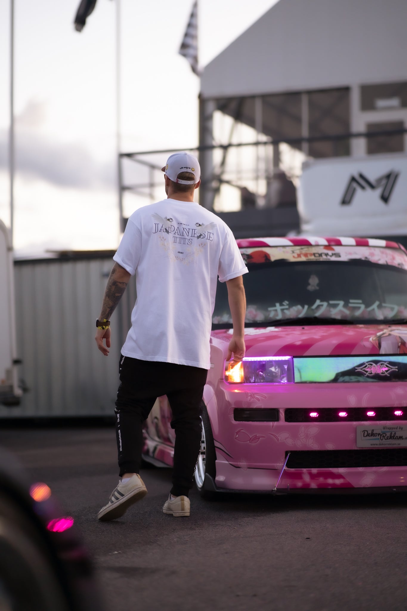 HÜRUNG3 Japanese Tits T-shirt