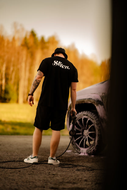 "Sliten" Roaderwear T-shirt Classic Fit - Svart