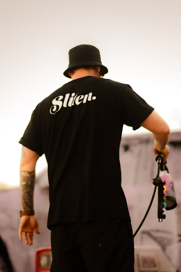 "Sliten" Roaderwear T-shirt Classic Fit - Svart
