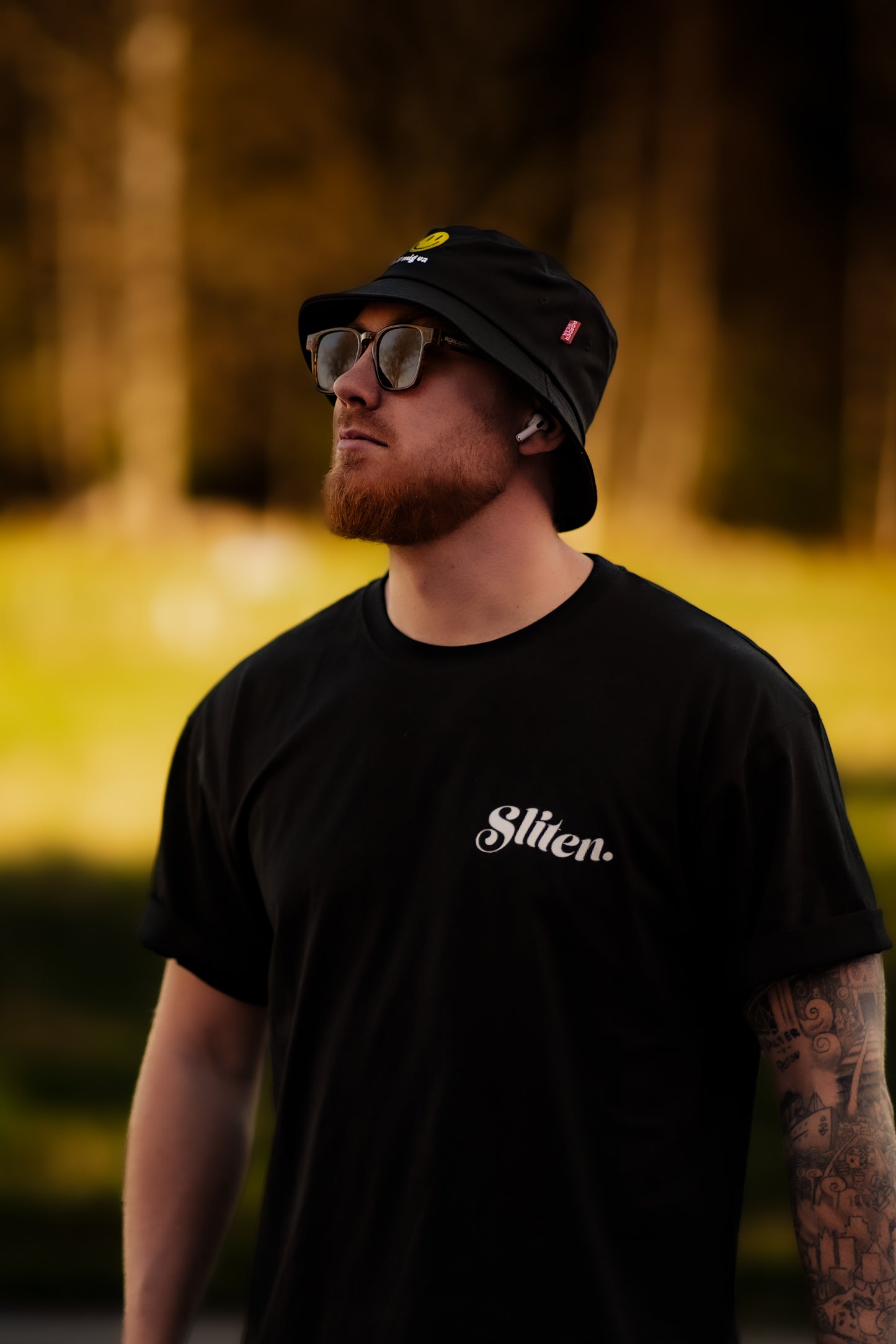 "Sliten" Roaderwear T-shirt Classic Fit - Svart