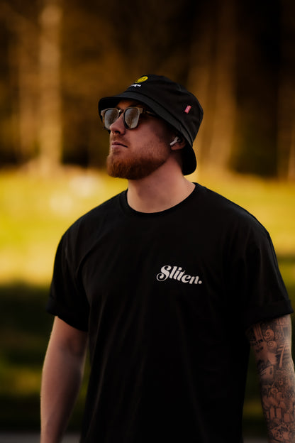 "Sliten" Roaderwear T-shirt Classic Fit - Svart