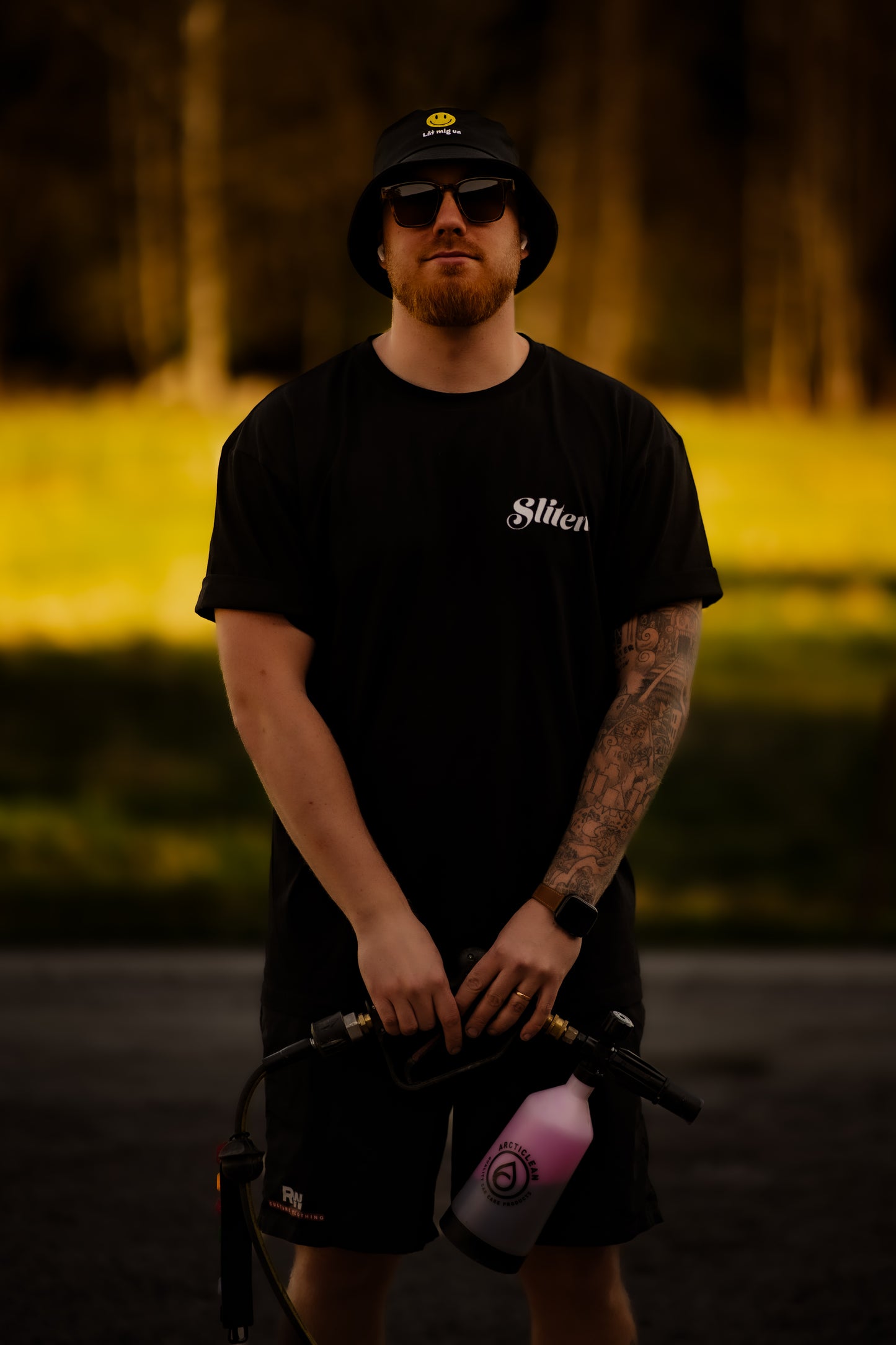 "Sliten" Roaderwear T-shirt Classic Fit - Svart