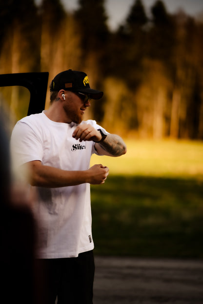 "Sliten" Roaderwear T-shirt Classic Fit - Vit