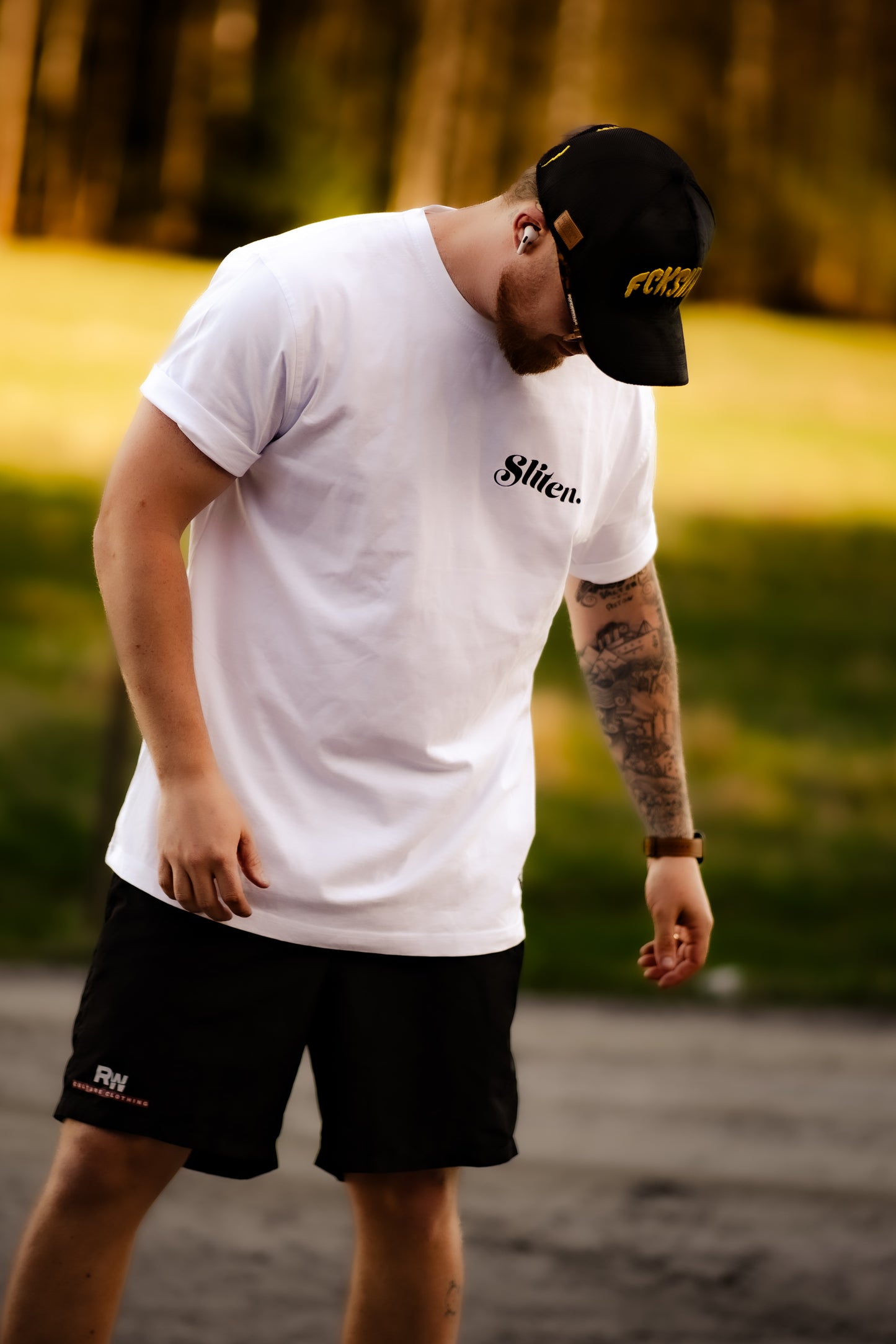 "Sliten" Roaderwear T-shirt Classic Fit - Vit