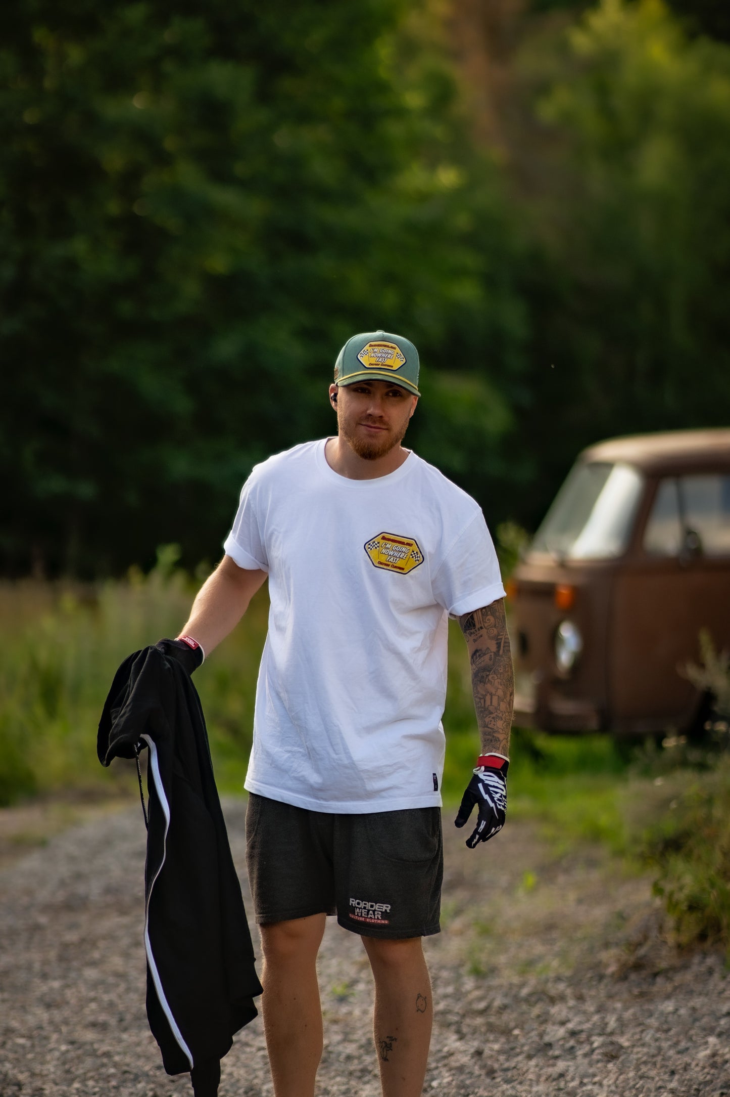 Roaderwear Im Going Nowhere Fast Vit Classic T-shirt