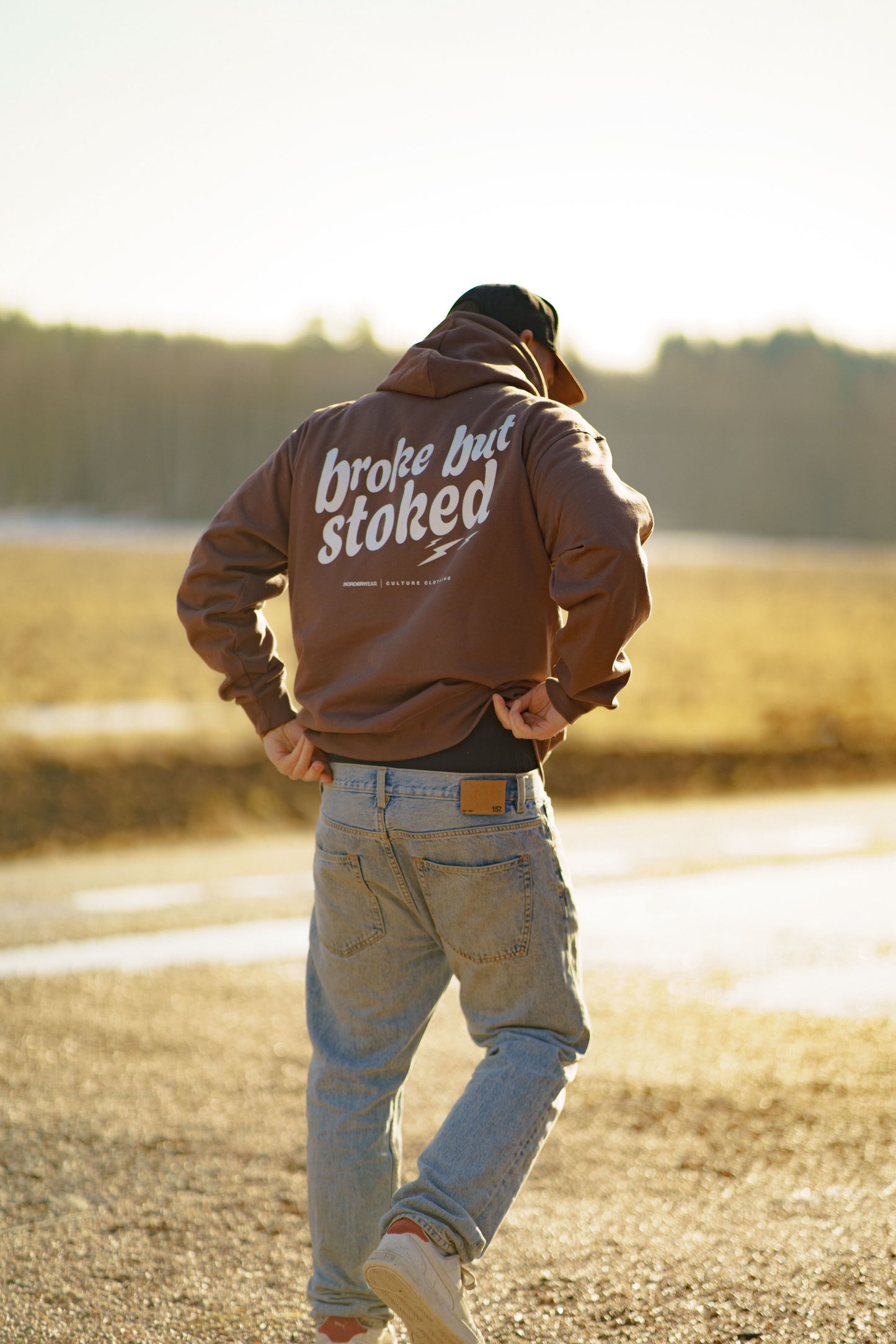 “Shitbox” Hoodie – Mocha / Vit