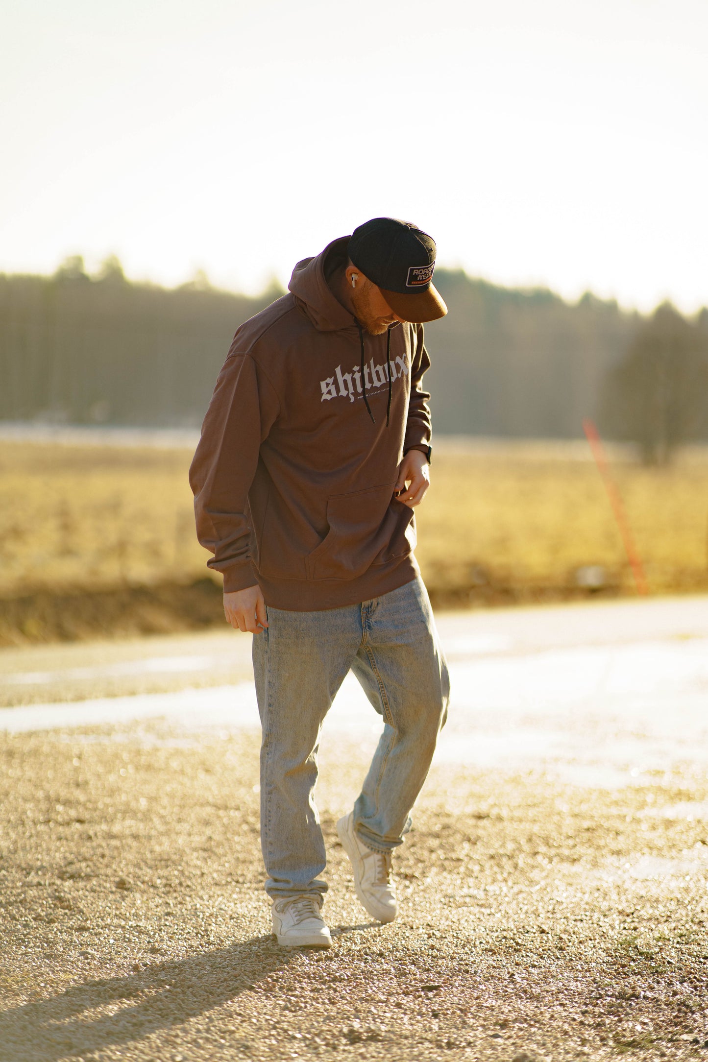 “Shitbox” Hoodie – Mocha / Vit