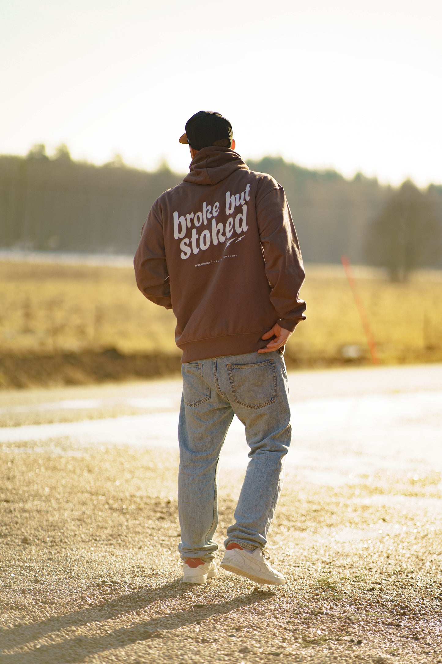 “Shitbox” Hoodie – Mocha / Vit