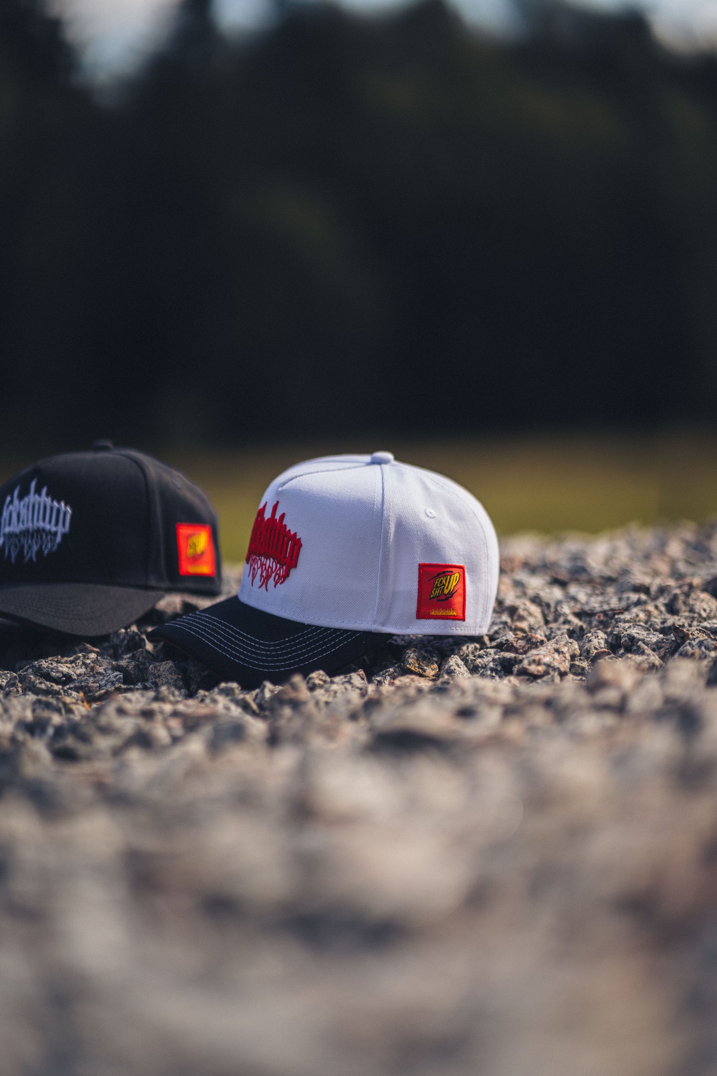 Fckshtup Flames White / Black Baseball Cap / Keps 5-panel