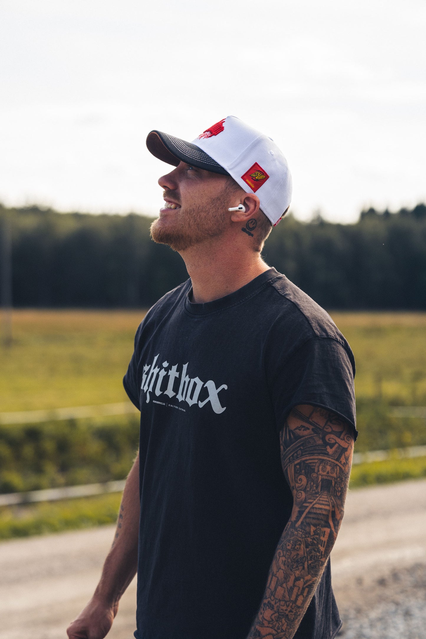 Fckshtup Flames White / Black Baseball Cap / Keps 5-panel