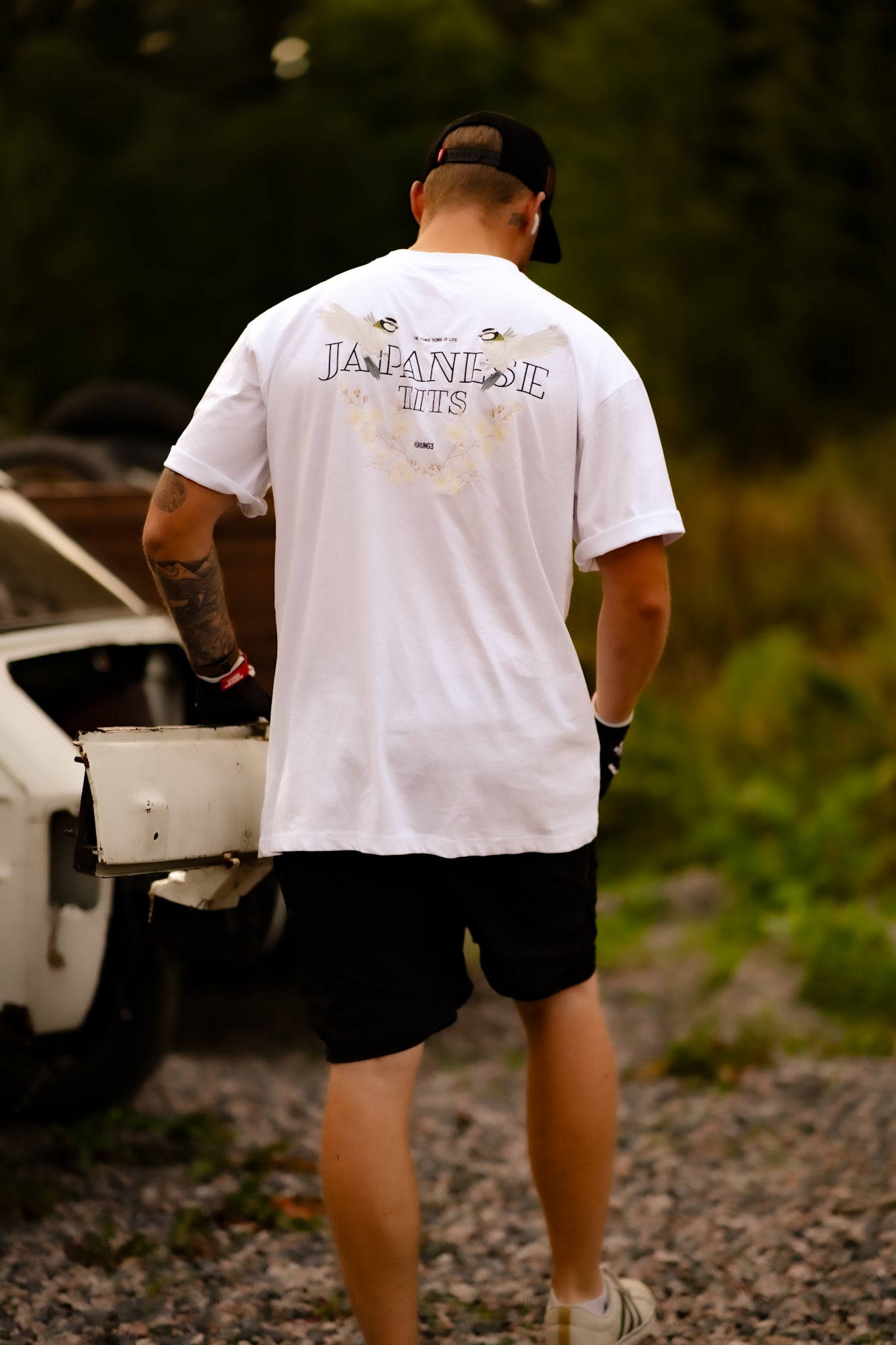 HÜRUNG3 Japanese Tits T-shirt