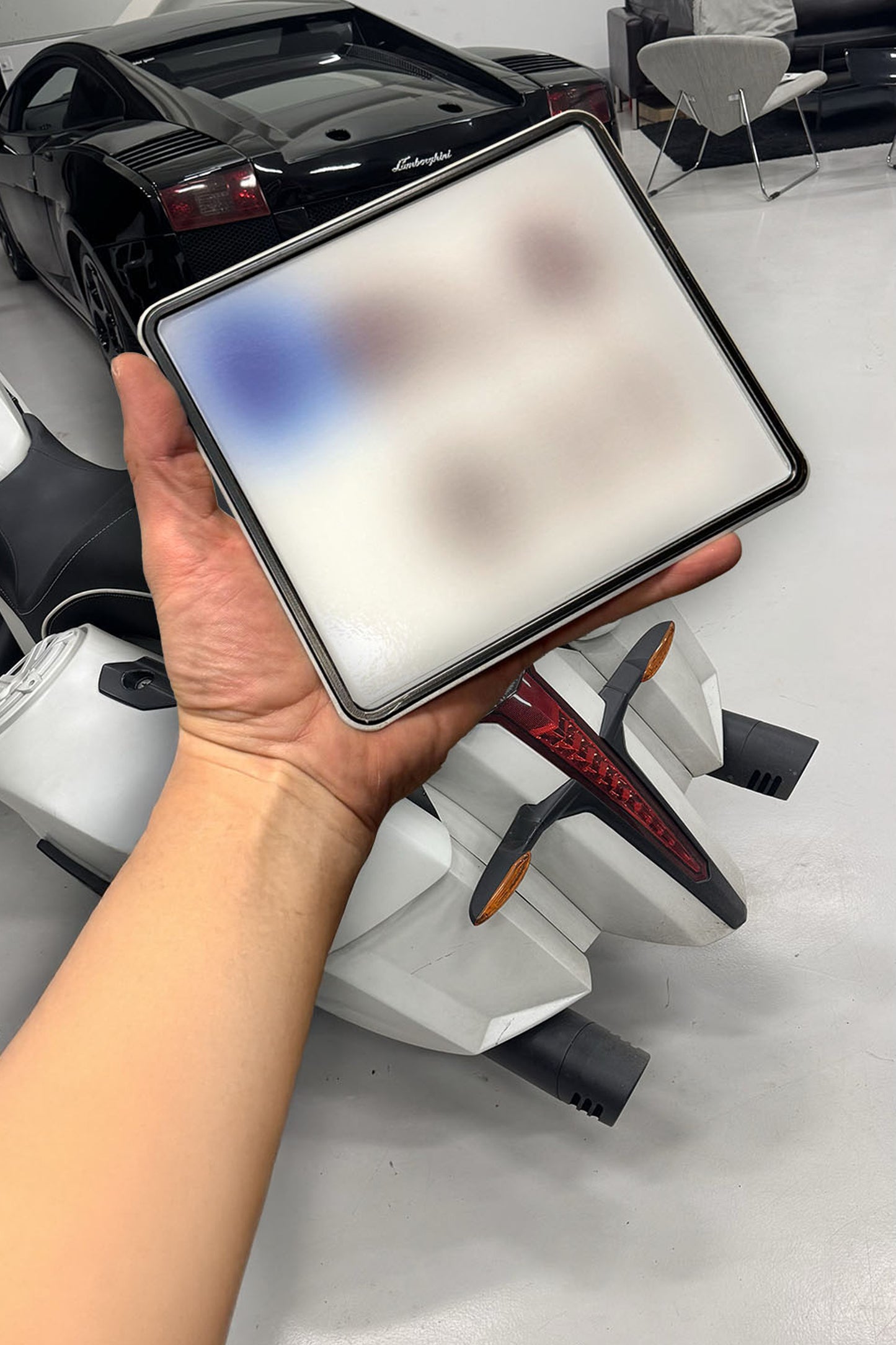 Critical Blurred Gaussian look Regskylt MC-Storlek