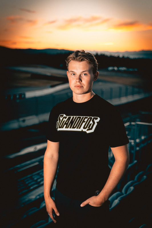 Scandifos Logo Tee / T-shirt Svart