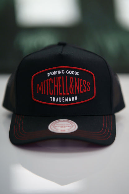 Mitchell & Ness Keps - Own Brand Black / Red Sporting Trucker - Patch