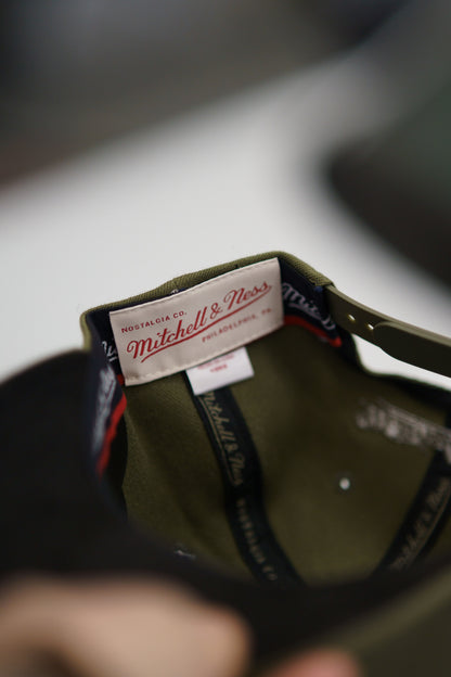 Mitchell & Ness Keps - Own Brand Pinscript Box Logo Olive Green Red Classic