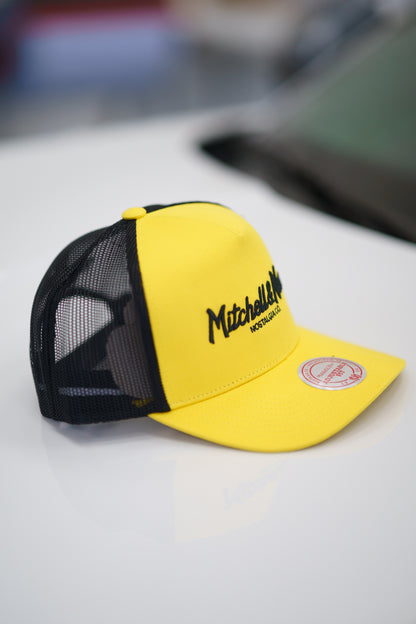 Mitchell & Ness Keps - Own Brand Pinscript Yellow/Black Trucker