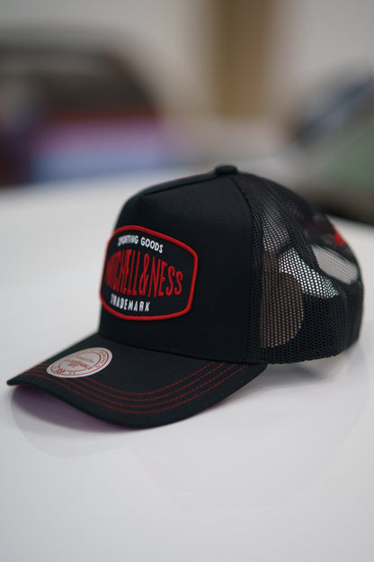 Mitchell & Ness Keps - Own Brand Black / Red Sporting Trucker - Patch