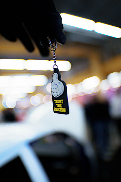 Rubber Keychain / Nyckelring Trust The Process 2.0 - Black