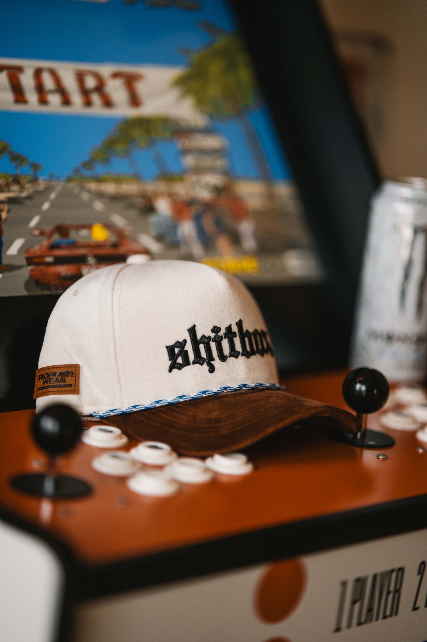 Roaderwear 5-panel keps – Shitbox Milk & Torque (Cream/Brown/Blue)
