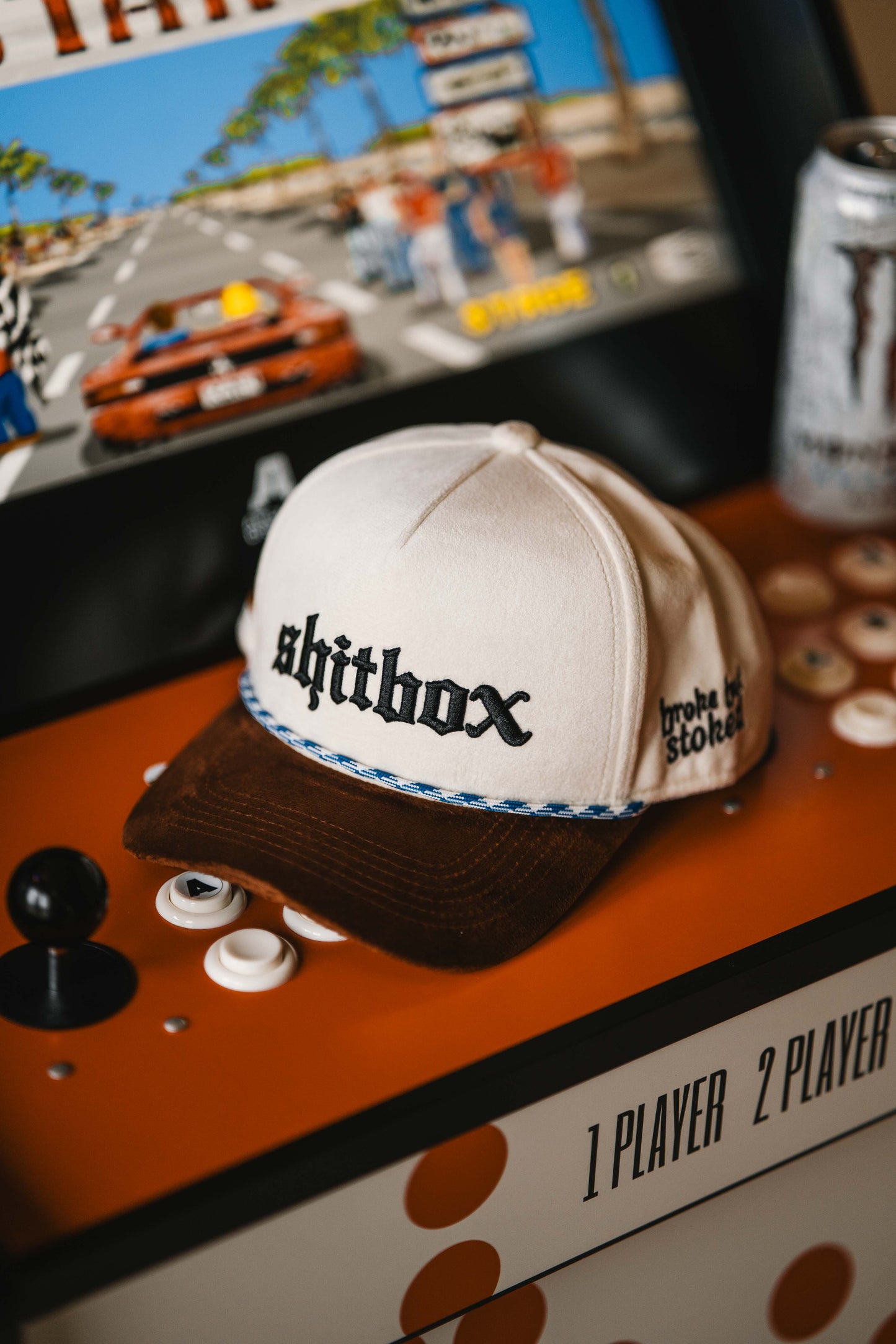 Roaderwear 5-panel keps – Shitbox Milk & Torque (Cream/Brown/Blue)