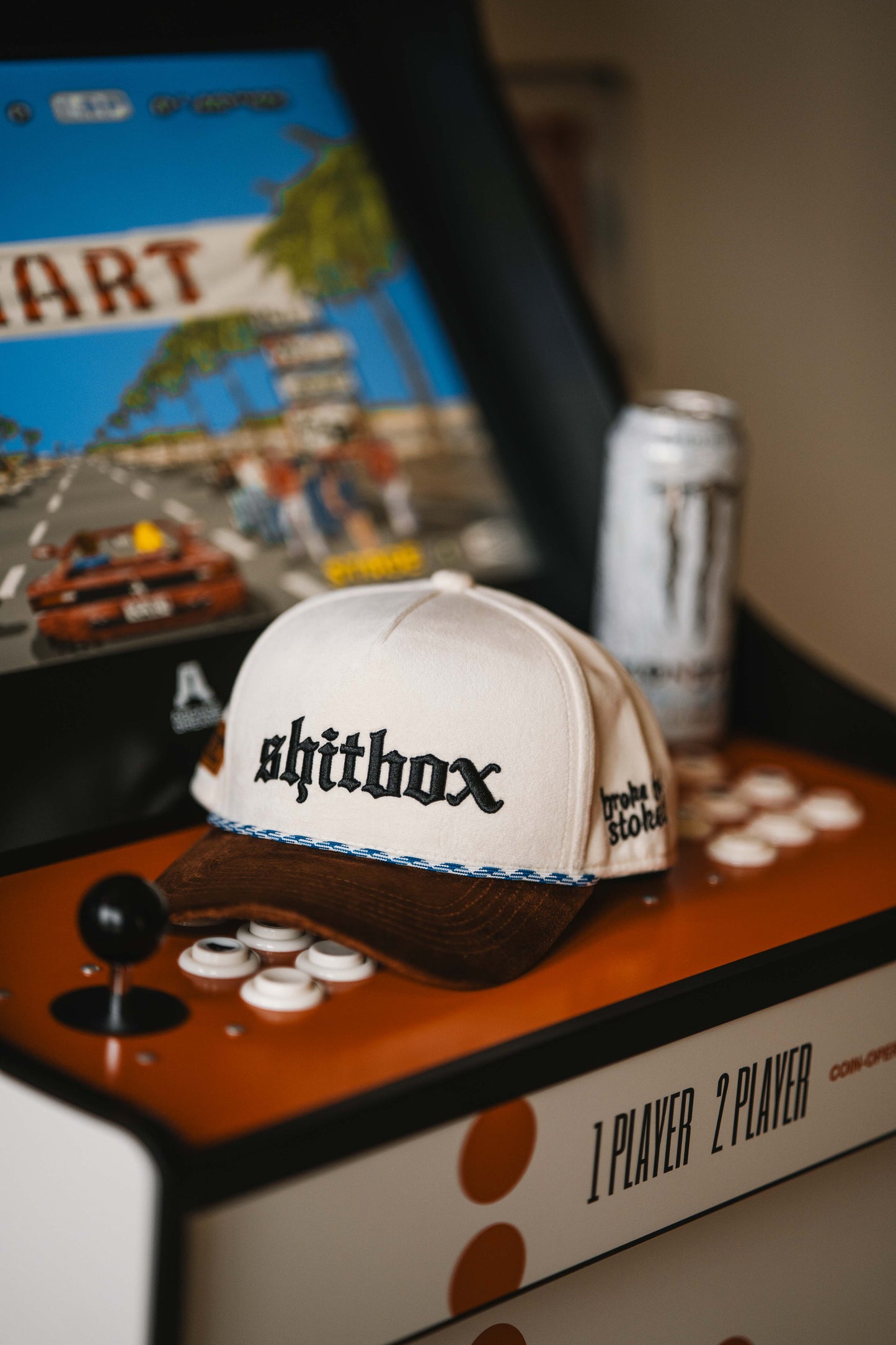 Roaderwear 5-panel keps – Shitbox Milk & Torque (Cream/Brown/Blue)