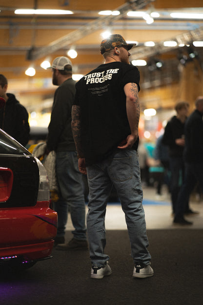 The Roaderwear Trust The Process Tee / T-shirt - Black / Svart