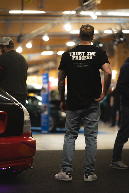 The Roaderwear Trust The Process Tee / T-shirt - Black / Svart