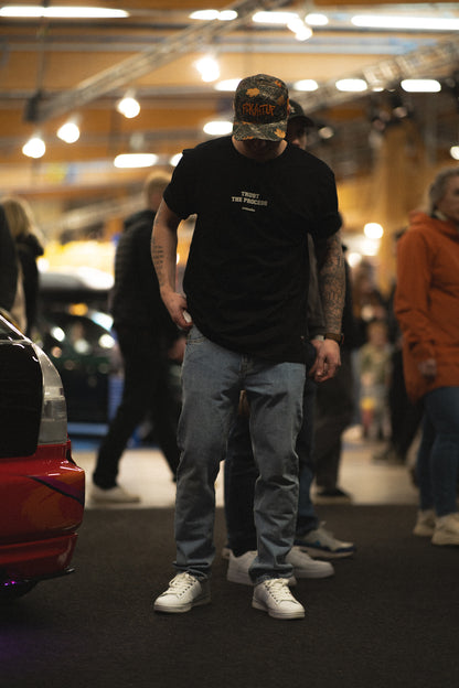 The Roaderwear Trust The Process Tee / T-shirt - Black / Svart