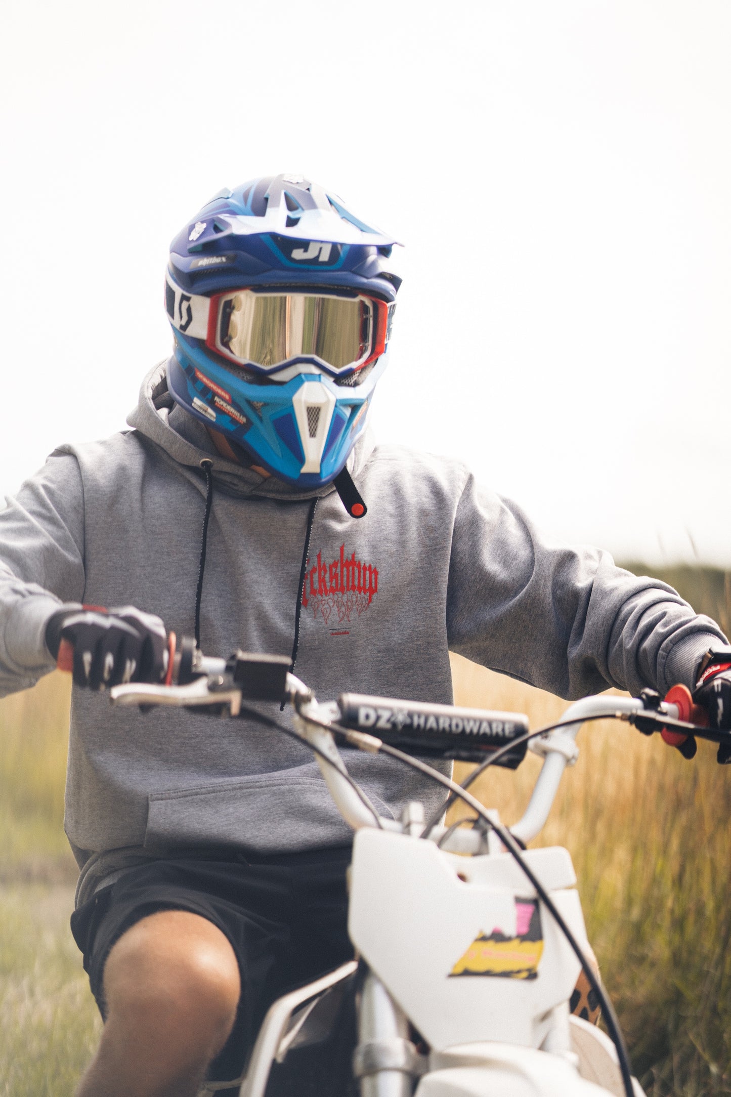 Fckshtup Red Flames Hoodie – Grey / Grå