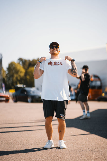 Roaderwear "Shitbox" Tee – Röd / Vit