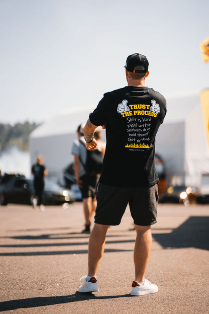 Roaderwear "Trust The Process" Svart Tee / T-shirt - (Front / Back Print)