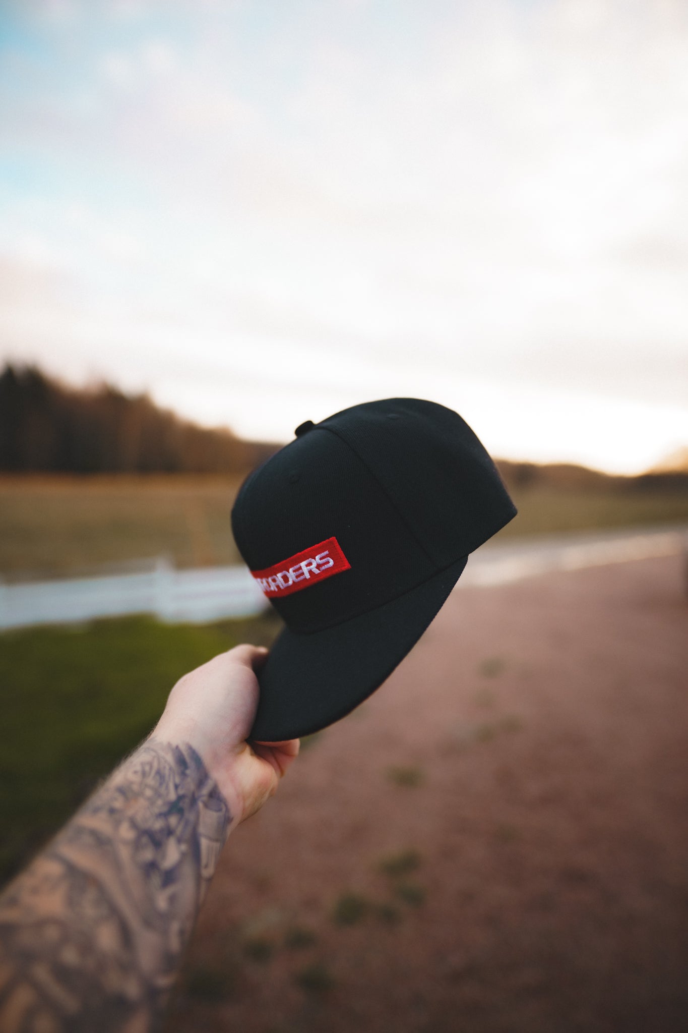 Onroaders Snapback Bar Logo Black